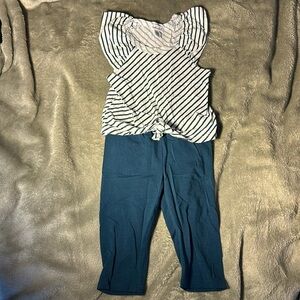 Splendid Set Blue and White stripped top with capri bottoms